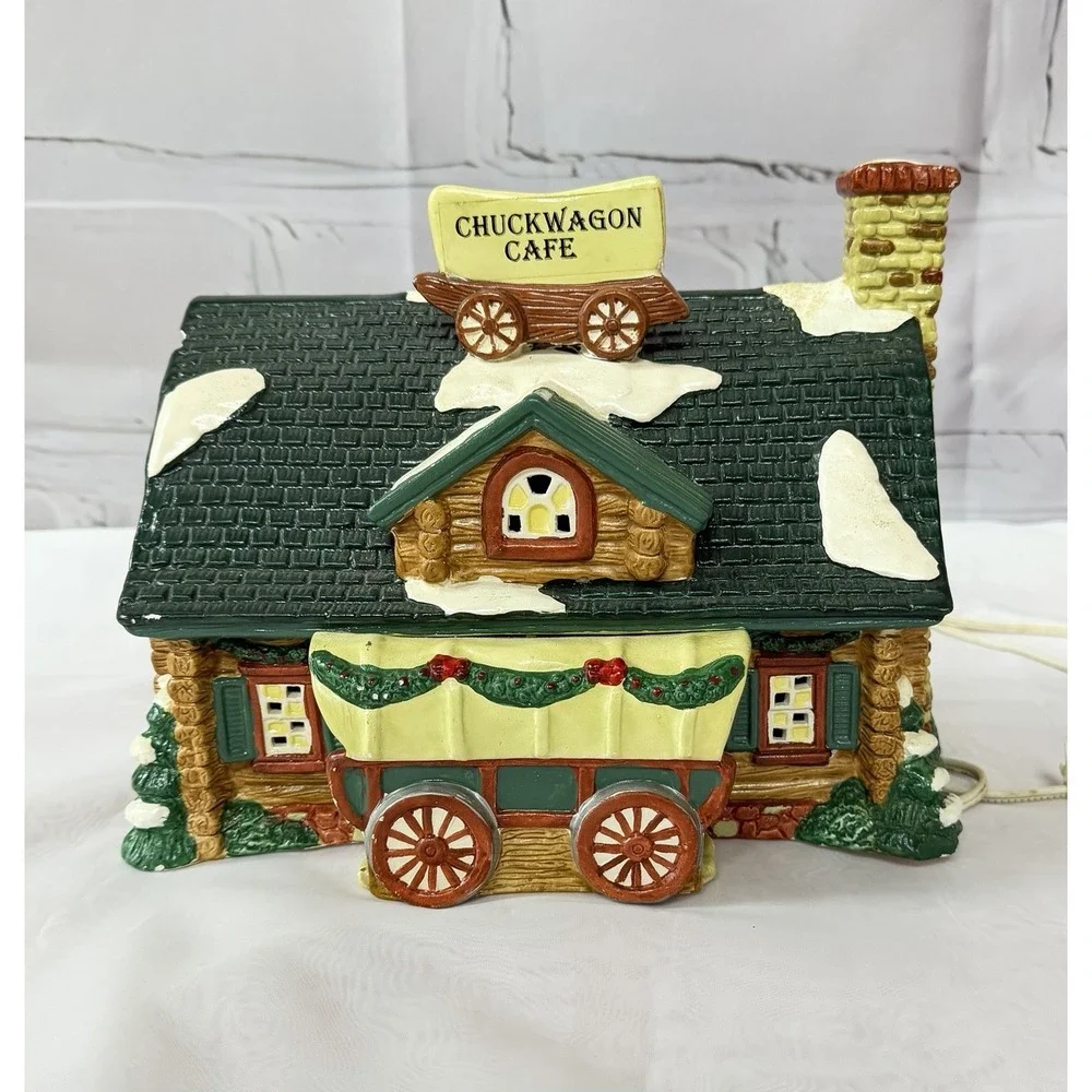 Vintage 1995 Santa's Best Chuck WagonCafe Illuminated Christmas Village Holiday